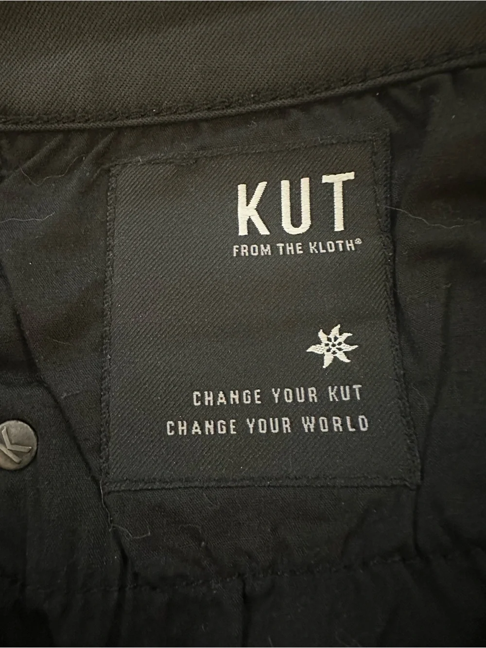 Kut from the Kloth Vegan Leather Skinny/Straight Jeans in a Size 12